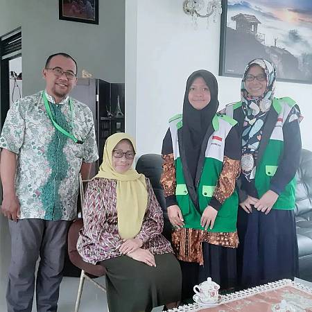 Silaturahmi tokoh ke rumah Hj. Badingah, S.Sos. Bupati Gunungkidul masa jabatan 2011-2021